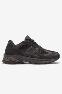 Mens Sneakers 1: New Balance U2010ETB - Black With Iridescent