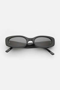 Lu Goldie: Lu Goldie Cali Sunglasses - Black