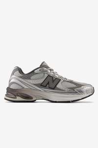 Mens Sneakers 1: New Balance U2010753 - Black Silver Metallic