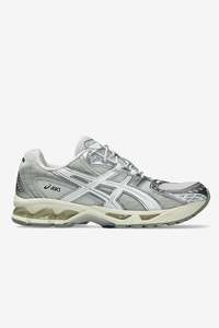 Mens Sneakers 1: Asics GEL-NIMBUS 10.1 - White/White