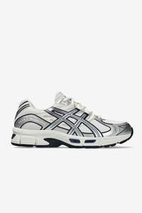 Womens Shoes: Asics GEL-STRATUS MC - CREAM/SILVER
