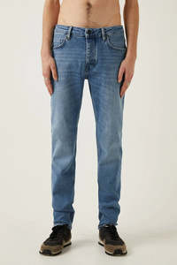 Mens Denim: Neuw Ray Tapered - Descend