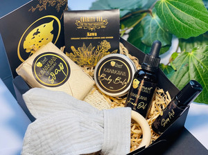 Products: The Mama & Baby Box Smart Naturals