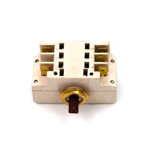 Energy Regulators: Control Switch