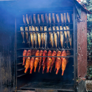 All: Smoke Generator for  Metal Smokehouses