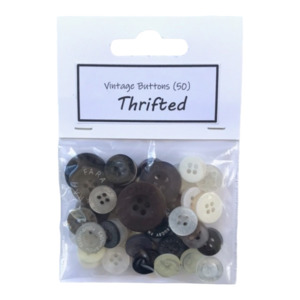 Thrifted Vintage Buttons – ‘Clothing Label’ (50 pieces)