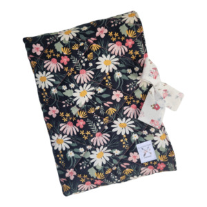 Products: Quilted Bow Book Sleeve – ‘Mabel’