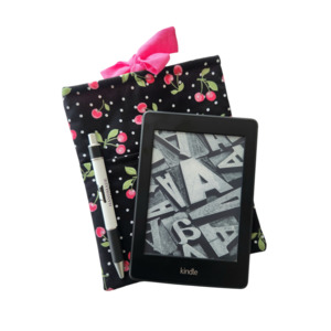 Pause & Unwind: e-Reader Sleeve – ‘Cherry Pop’