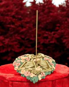 Incense Burners: Skeletons Kissing Incense Holders