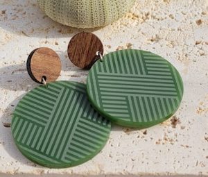 Mana Round Wood Studs - SONZ