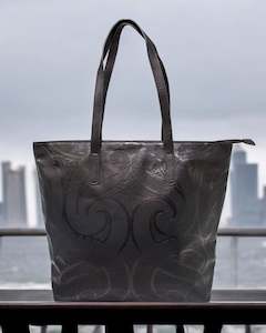 Shoulder Bags: Miriama Grace-Smith - Handbag - Khandallah