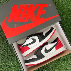 Under 300: JORDAN 1 OG LOW "BLACK TOE"