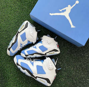 JORDAN 6 RETRO "UNC"
