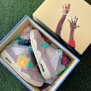 Size 9 5: JORDAN 4 UNION "TAUPE HAZE" - PRELOVED PAIR (MENS US9.5)
