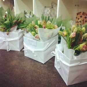 Romanticflowers: Tulips in glass vase