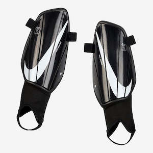 Shinpads: Nike Charge Guards - Black