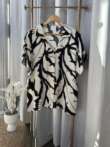 Blouses Shirts: Pre Loved Seed Blouse Black Cream 10 RRP$ 159.00