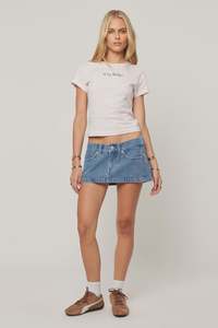 A Brand: 00 Super Low Mini Demi