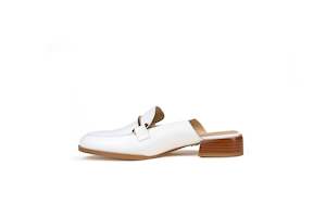 Workwear: Aria Flat Mule White