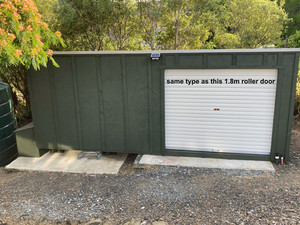 Products: Roller Door with centre lock 1.5 x 2m Solid Sheds