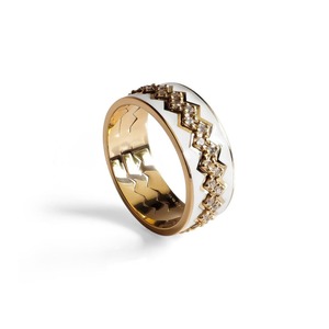 Products: Diamond & White Enamel Band in 18K Gold - Solitaire De Parnell
