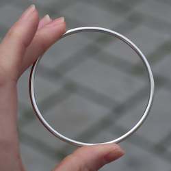 Bracelets: Carved Bangle - 3mm - Sterling Silver