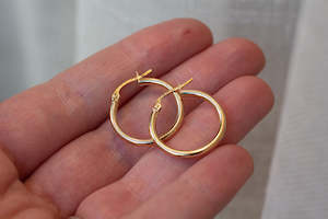 Essentials Hoop Earrings: Round Hoop Earring - 15mm - 9ct Yellow Gold