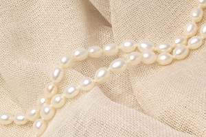 Pearl Necklaces: Oval Pearl Necklace - White - 5-6mm