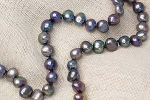 Pearl Necklaces: Freshwater Pearl Necklace - 8mm- Black