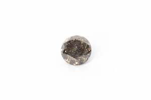 Diamond: 5.5mm, 0.88ct, Round-Cut, Salt and Pepper