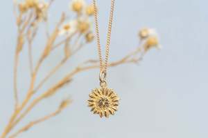 Daisy Pendant - 9ct Yellow Gold