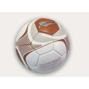 Balls: GILBERT SOUTHERN WILD SOCCER BALL