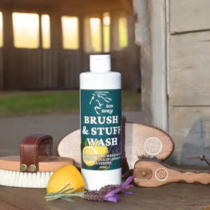 Rider Accessories: Eco Horse Brush & Stuff Wash
