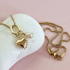 Jewellery: Dotty Heart & Pearl Necklace