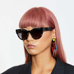 Sustainable Sunglasses: Sito Soul Fusion Sunglasses - Black Tort/Smoke Gradient