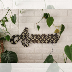 Led: LV LED Wall Hanging