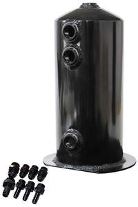 SURGE TANK 2.5L ANODISED BLACK3X3/8 1X1/2 OR 3X -6AN 1X -8AN