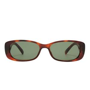 Le Specs: Le Specs Unreal