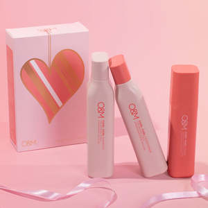 Frontpage: O&M Gift of Curl Control Pack