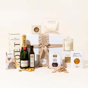 Gift Boxes Baskets Under 350: MOËT CHAMPAGNE CELEBRATION GIFT BOX