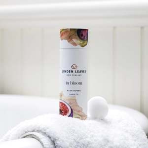 Pink: Amber Fig Bath Bombs