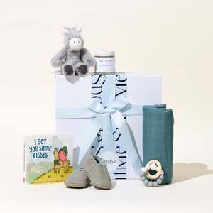 Baby Gift Baskets: WELCOME BABY // BLUE GIFT BOX