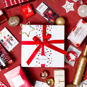 Christmas Gift Boxes Hampers: CHRISTMAS // MYSTERY GIFT BOX