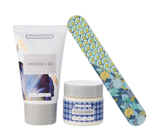 Bath & Body: RHB Braids & Blooms Nail Care Set