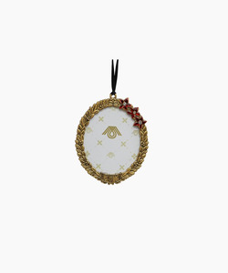 Homeware: FC Hanging Oval Frame Joy