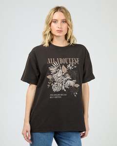 40 Rack: All About Eve Silverton Relaxed Tee - Washed Black