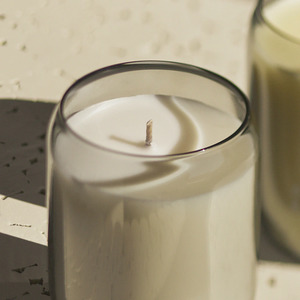 Homeware: Ashley & Co Candle -Bonberry