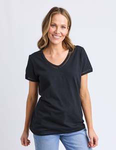 Elm Victoria S/S Tee - Black
