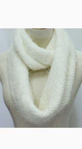 Frontier: Frontier Snood Fluffy Winter White