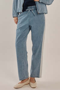 Betty Basics Sale: Betty Basics Callie Denim Jogger - Medium Blue